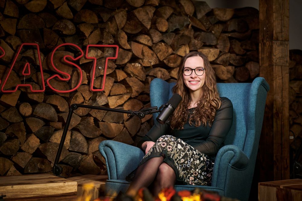 Cesta s EY #56 – Alexandra Kytler: CFO Consulting není jen o finančním účetnictví. Na různorodých projektech se toho nejvíc naučíš.